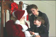 2005going_to_see_santa.jpg (95574 bytes)